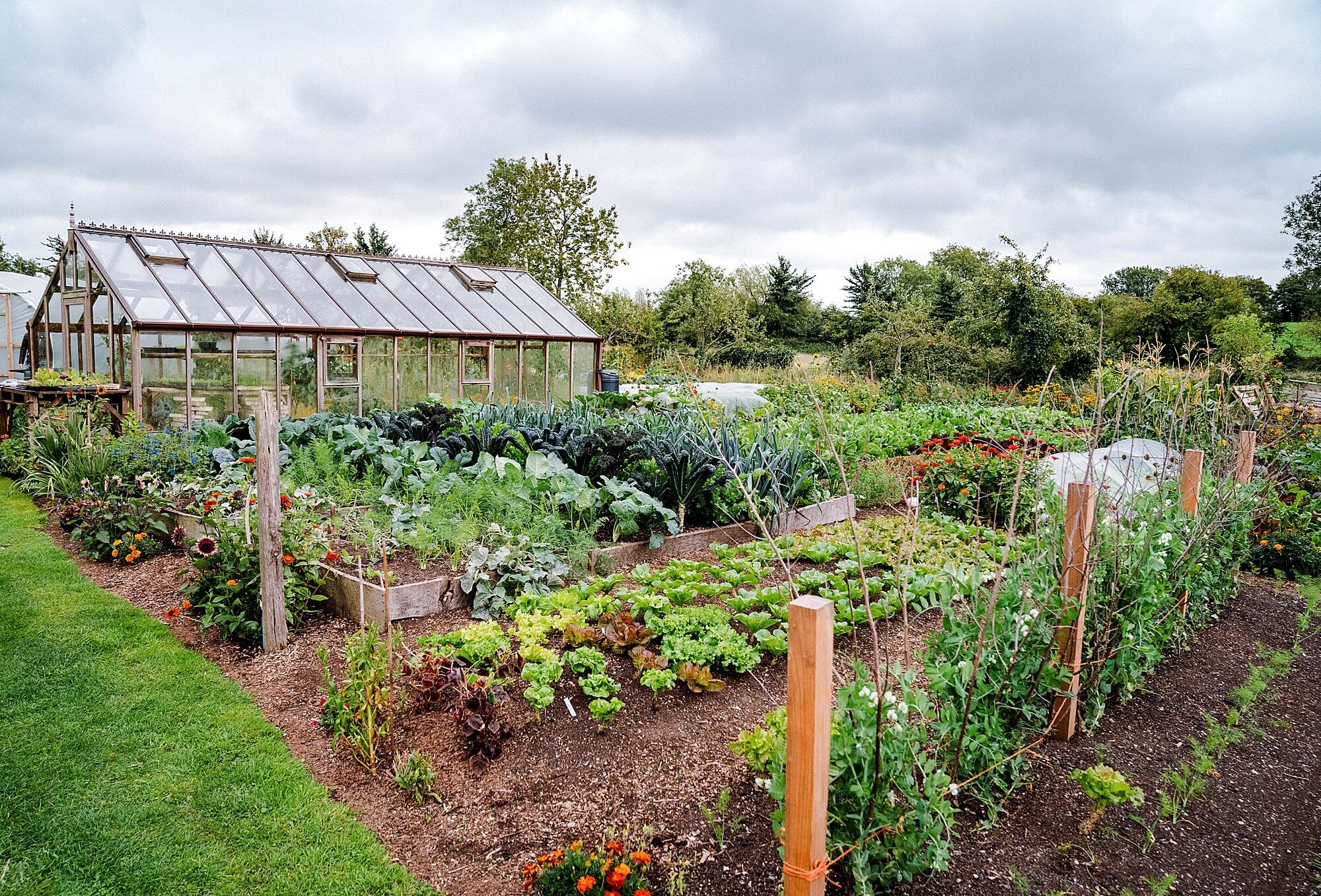 homeacres is the no dig garden plot of charles dowding, author of several gardening books