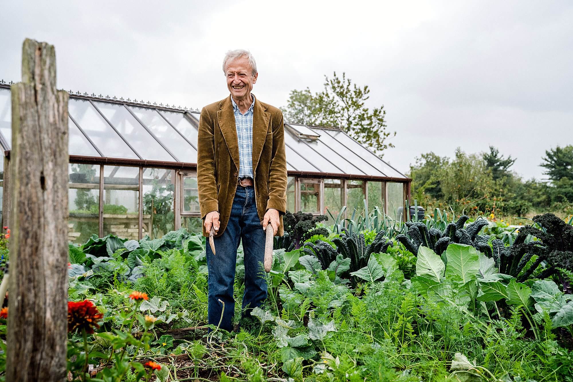 charles dowding explains his no dig gardening method in his homeacres garden